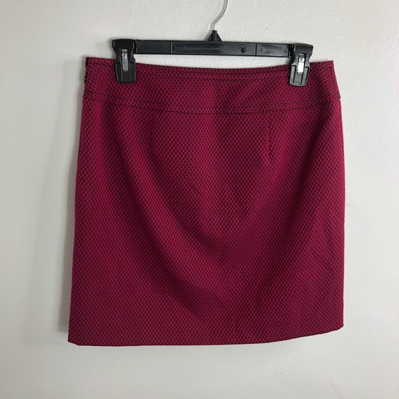 [SOLD] LOFT Pink Black Print Mini Skirt 4 Petite - Picture 4 of 5